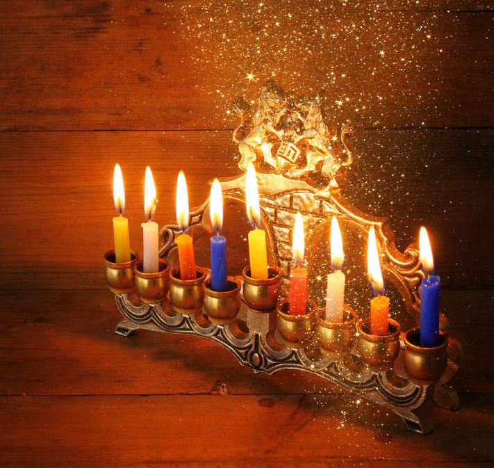 מסיבת חנוכה לותיקים באולם הפסיפס מסיבת חנוכה לותיקים באולם הפסיפס